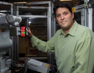 Terry Myerson: Apple rende intenzionalmente i suoi vecchi iPhone lenti ed inutilizzabili