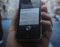 Siri: nuova pubblicità su carta dell’assistente vocale appare sulla rivista Rolling Stone
