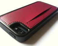 Skech Kameo per iPhone 5 / 5s in pelle e con inserto porta documenti – La recensione di iPhoneItalia