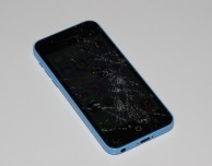 iPhone 5c: la riparazione dello schermo avviene negli Apple Store
