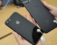 Apple rimuove i cavi di sicurezza dagli iPhone esposti in negozio