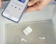 Le cuffie AirPods sopravvivono a cadute e acqua?