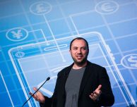 WhatsApp non porta soldi, Facebook corre ai ripari