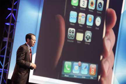 randal stephenson at&t ceo iphone 3g in 2008