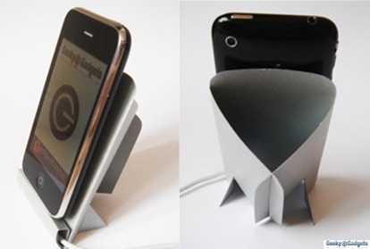 Creare un dock fai-da-te per iPhone utilizzando un foglio di cartone