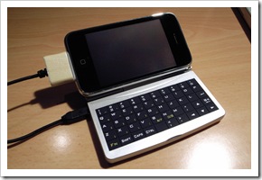 Una tastiera “comoda” per l’iPhone.