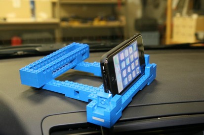 stand_iphone_lego_1