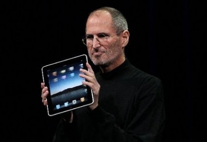 [FAKE] [AGGIORNATO] Steve Jobs a Radio Cupertino: “Ecco tutta la verità su iPad ed iPhone!”
