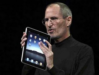 Radio Cupertino: “iPad semplice mossa di marketing, la vera rivoluzione sarà il prossimo iPhone!”