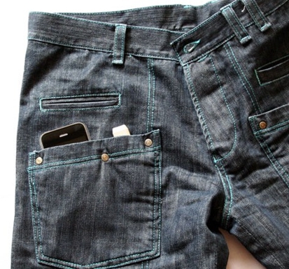 I jeans pensati appositamente per i nostri gadget tecnologici