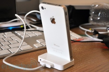 whiteiphone4dock06272010