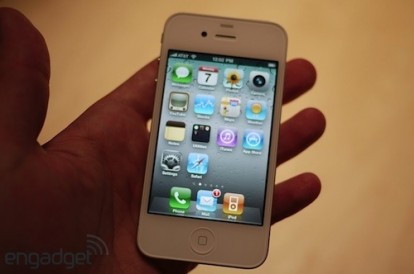 L’iPhone 4 bianco (forse) non arriverà mai!