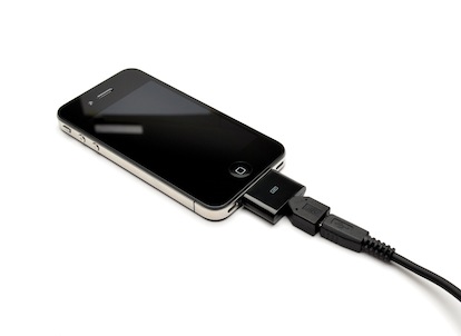 ADiPhone: adatattore da micro USB ad iPhone [iPhoneItalia Product Review]