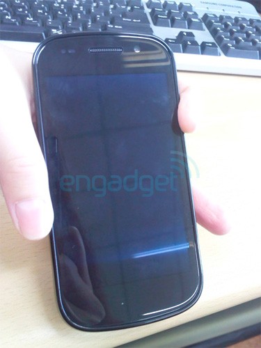 Ecco le prime immagini leaked del nuovo Google Nexus S