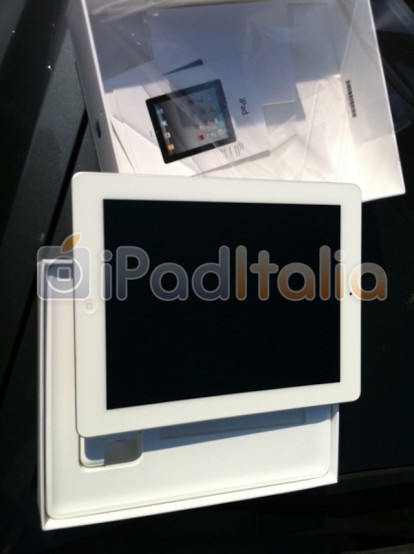 iPadItalia entra in possesso del primo iPad 2 italiano! [FOTO IN ANTEPRIMA]
