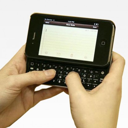 iSlidek: la custodia con tastiera a scomparsa su iPhone 4