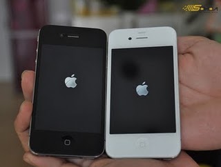 iPhone 4 bianco vs. iPhone 4 nero: quale preferite?