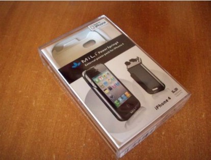 MiLi Power Spring 4: una custodia per iPhone 4 con batteria integrata