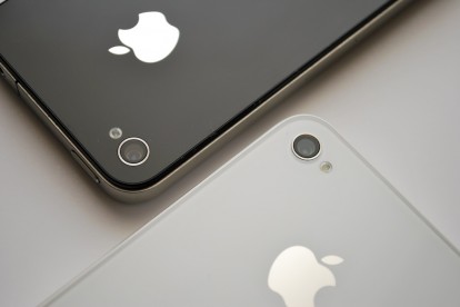 iPhone 4 Nero vs. Bianco, confronto fotografico by iPhoneItalia [FOTOGALLERY]