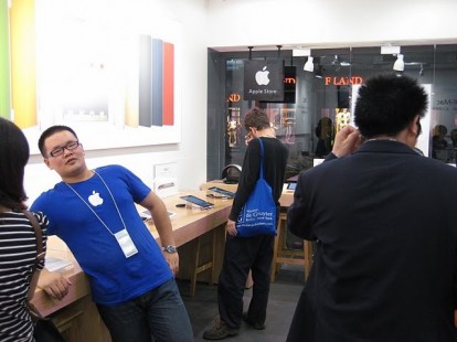 Autorità cinesi chiudono i finti Apple Store