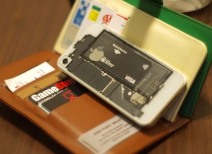 Un metodo fai da te per abilitare i pagamenti NFC su iPhone 4