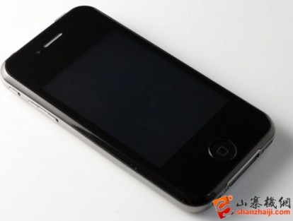 In attesa “dell’iPhone 5”, ecco spuntare un probabile clone cinese. E se fosse davvero questo il design del vero iPhone?