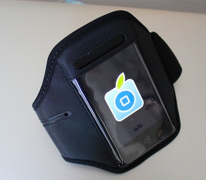 Portable Waterproof Case Holder: Da FocalPrice un interessante porta iPhone 4 da braccio studiato per gli sportivi!