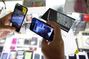 Il mercato nero degli iPhone fake a Shanghai