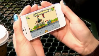 Scribblenauts Remix si aggiorna introducendo comandi vocali per il gameplay su iPhone 4S