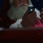 Babbo Natale ci mostra alcune funzionalità di Siri nel nuovo spot natalizio di Apple