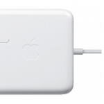 Da quest’anno, i cavi d’alimentazione Apple saranno senza alogeni nel rispetto dell’ambiente