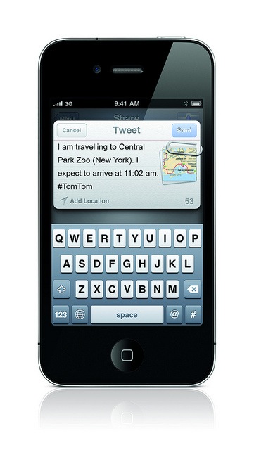 TomTom aggiungerà l’integrazione con i social network nelle app per iPhone [CES 2012]