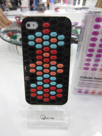 PINLO presenta la nuova custodia per iPhone 4/4S [CES 2012]