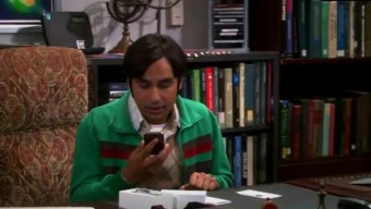 The Big Bang Theory alle prese con Siri