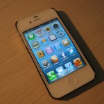 Jumbled Logo – Cover Nera per iPhone 4/4S by Marc – la recensione di iPhoneItalia