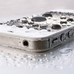 La generazione degli smartphone impermeabili: iPhone 5 e Galaxy S III in arrivo con tecnologia WaterBlock?