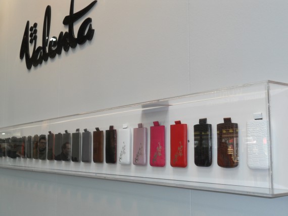 CeBIT 2012: Valenta presenta la sua nuova collezione di raffinate custodie in pelle