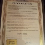 La camera di commercio di Cupertino premia Steve Jobs con il Premio del Presidente