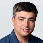 Eddy Cue commenta le accuse sui prezzi degli eBooks: “Non possiamo trattare libri e riviste diversamente da come trattiamo FarmVille”