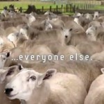 Samsung pubblica un teaser del nuovo Galaxy S con un attacco “velato” ad Apple: siamo tutti pecore!