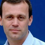 John Browett invia un video ai dipendenti degli Apple Store in cui afferma che l’aumento di salario avverrà con 3 mesi d’anticipo