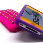 Ami le borchie? Ecco una custodia che fa per te…