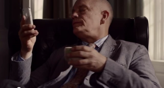 Apple pubblica due nuovi spot pubblicitari di Siri con John Malkovich