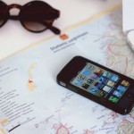 Prepariamo l’iPhone per le vacanze: ecco gli accessori e le app che non possono mancare in valigia!