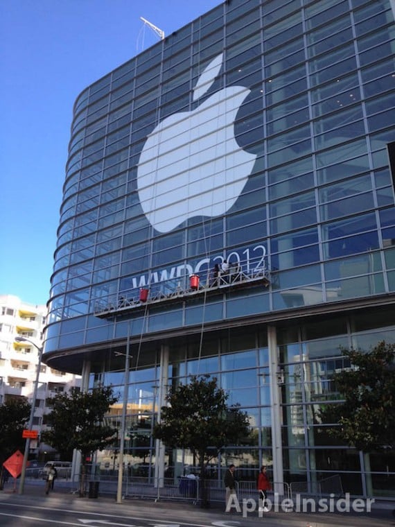 WWDC: appare il logo di Apple sulla facciata del Moscone West