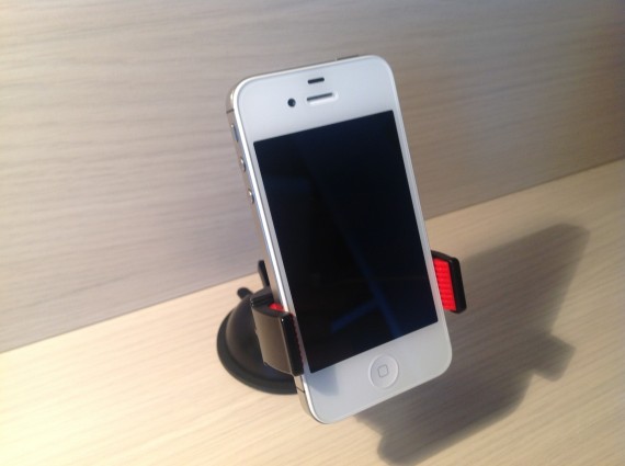 U-Grip, un supporto da auto comodo, pratico ed economico – La recensione di iPhoneItalia