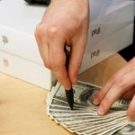 Apple viene pagata dai clienti ben prima di quanto essa stessa è tenuta a pagare i fornitori