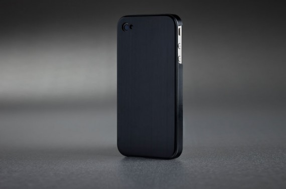 Nere Case Monolith, la custodia in alluminio per iPhone – La recensione di iPhoneItalia