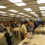 Apre l’Apple Store “il Leone”: oltre 500 persone in coda!