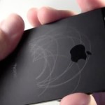 iPhone 5 e i graffi che vengono via con le mani!